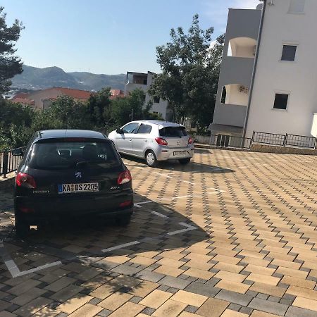 Apartments Filip Trogir Exteriör bild
