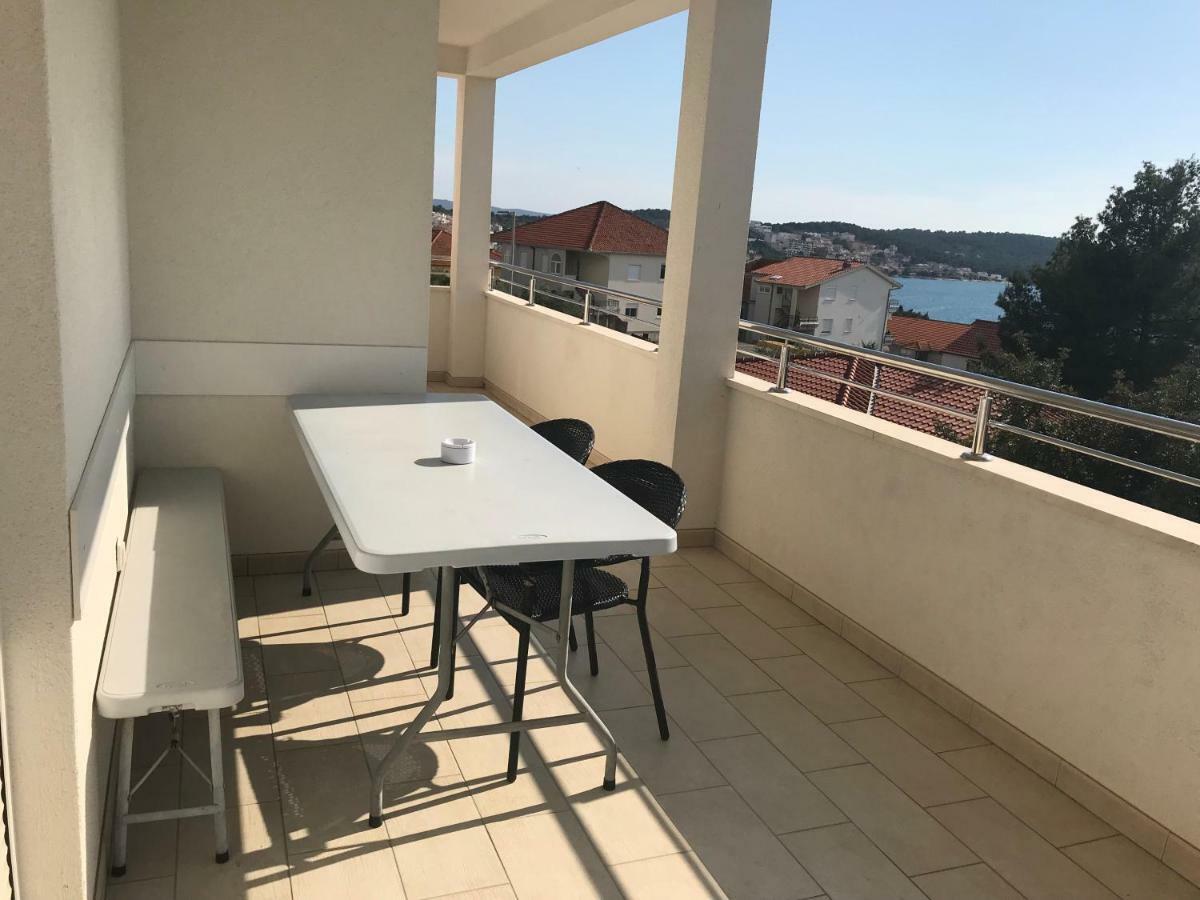 Apartments Filip Trogir Exteriör bild